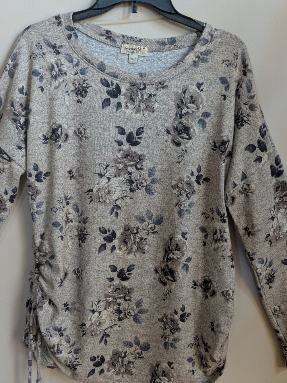 One World Top Ladies M Brown Gray Floral Drawstring Sides Stretch # 314